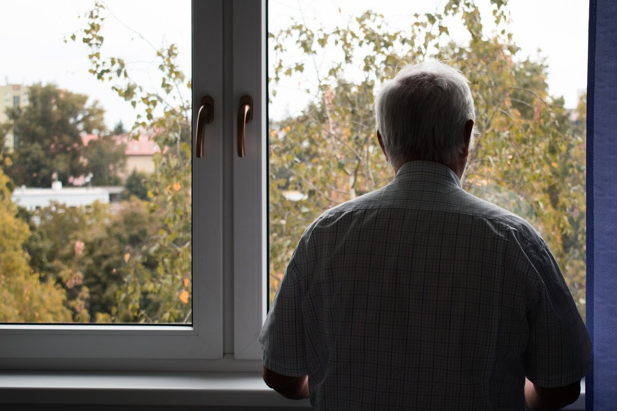 Best Resources For Older People Feeling Lonely 